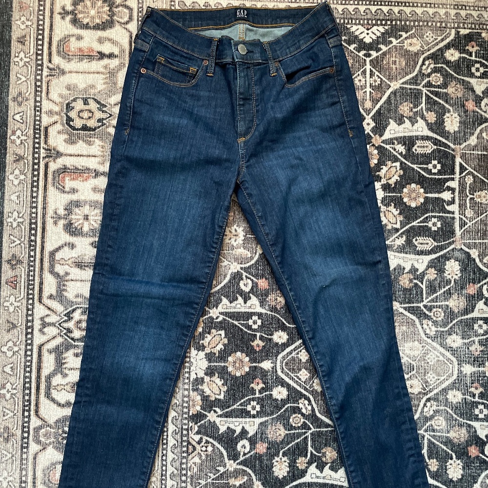 High-waisted skinny leg denim